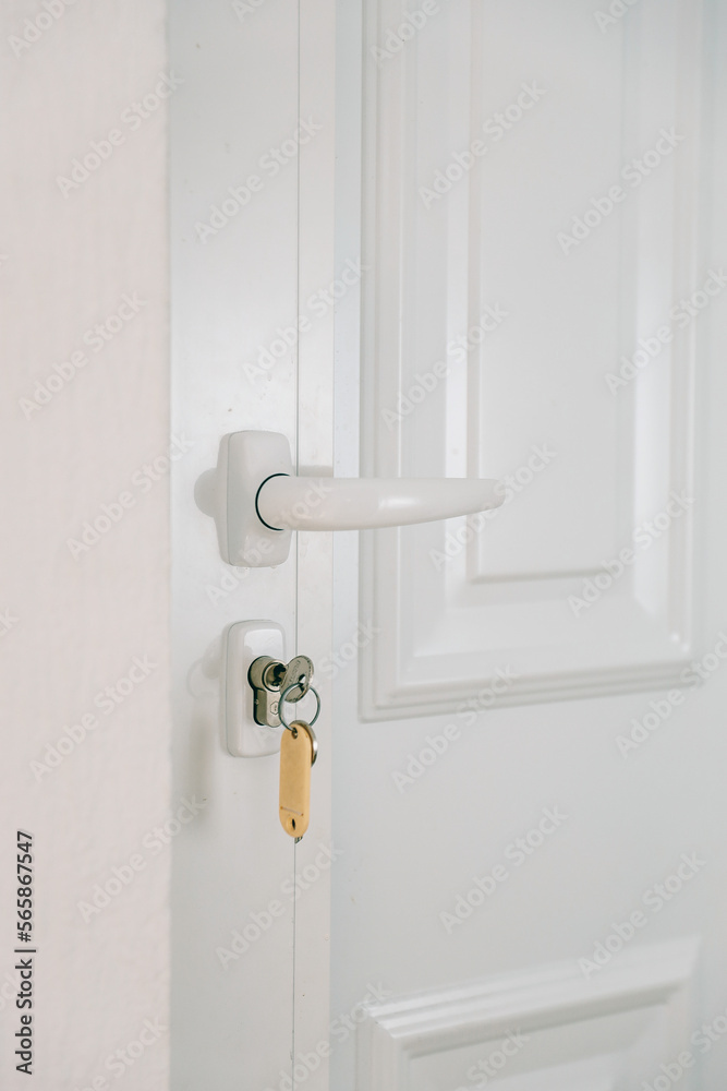 door handle and lock and key