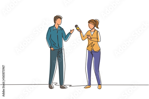 Single continuous line drawing TV journalist, reporter with microphone interviews senator, vip businessman, congressman. Business news, tv channel. One line draw graphic design vector illustration