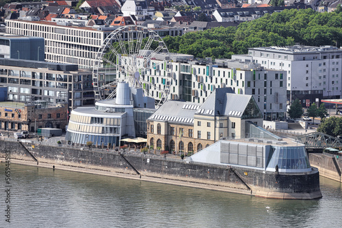 Köln Rheinauhafen Schokoladenmuseum und Riesenrad