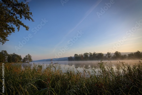 Herbstmorgen am See