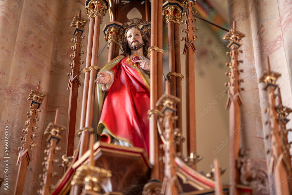 Heiligenstatuen Kirche Maria Lourdes Dussnang Schweiz