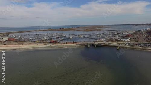Wallpaper Mural Heiligenhafen Hafenstadt an der Ostseeküste von oben mit Blick auf den Nationalpark Graswarder / Luftaufnahme Binnensee Schleswig-Holstein Torontodigital.ca