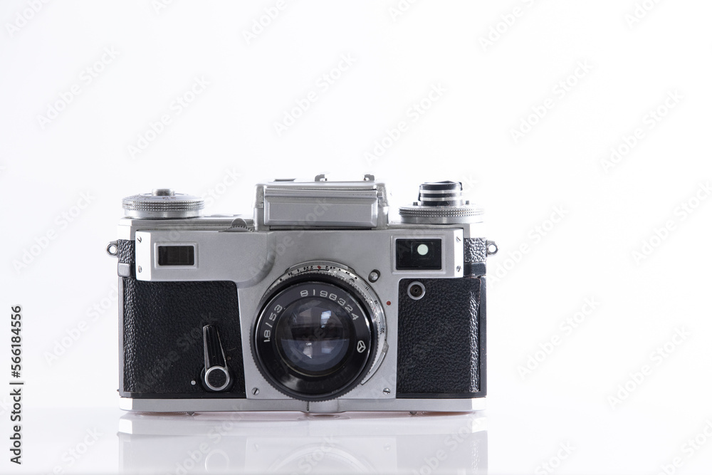 alter vintage Fotoapparat. Retrokamera. Filmfotografie. Photography. 