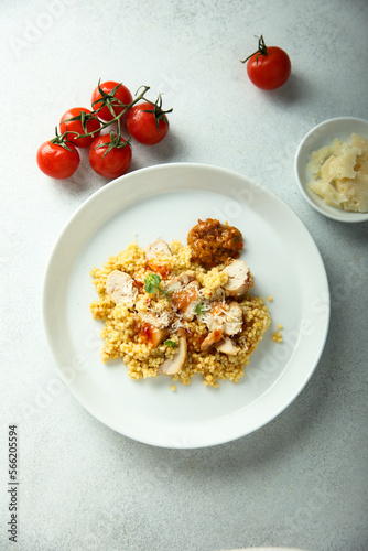 Couscous with chicken and cheese