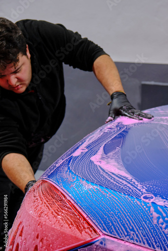 Cesión realizada a Miguel Yecora en su taller de coches