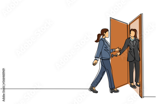 Single continuous line drawing businesswoman at door welcomes her friend in. Woman is inviting her friend to get into her house. Hospitality concept. Dynamic one line draw design vector illustration