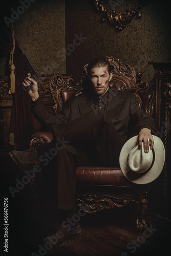 Wallpaper Mural retro gangster man Torontodigital.ca