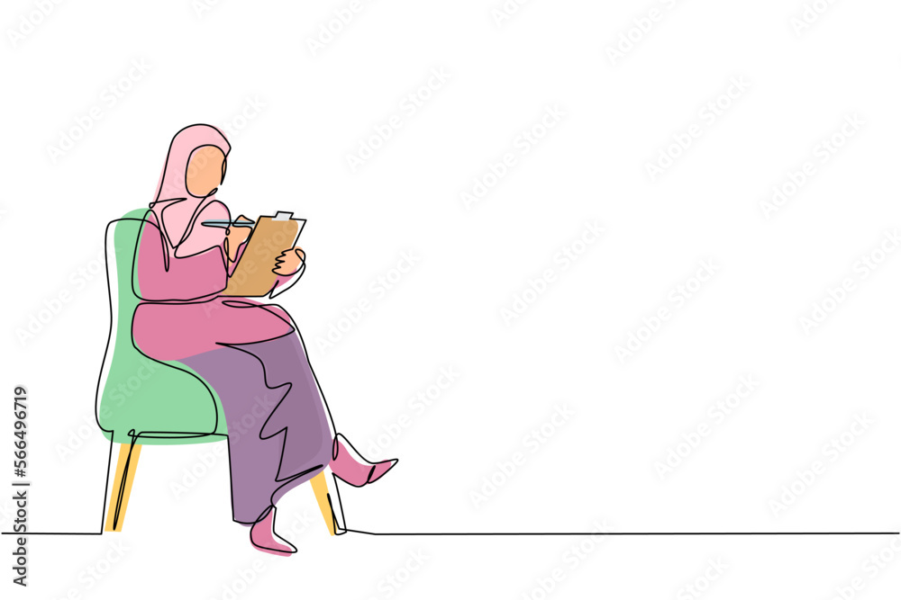 Single one line drawing Arabian businesswoman with clipboard. Female executive sitting in armchair. Woman taking notes. Psychology consultation. Continuous line draw design graphic vector illustration