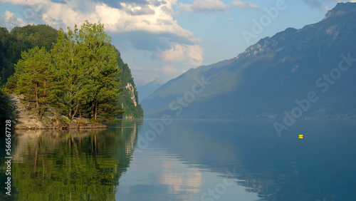 Brienzersee bei Interlaken in der sch  nen Schweiz 