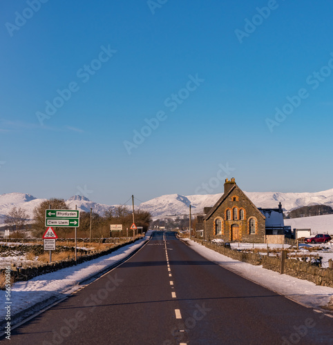Driving around Snowdonia in winter 