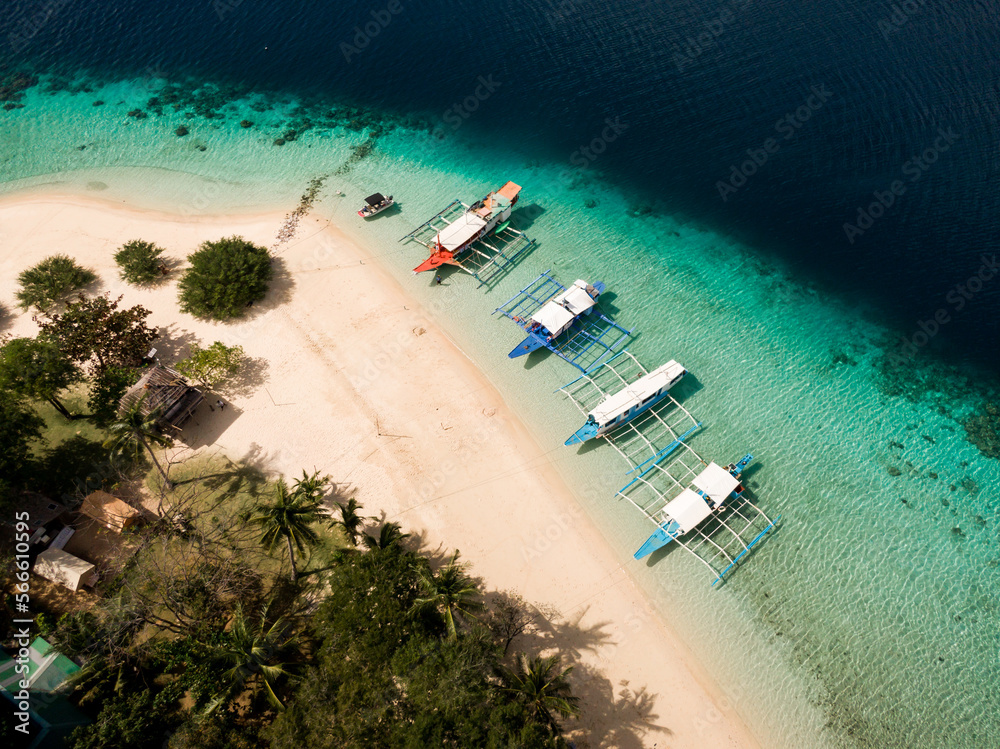 Drohnenfoto auf den Philippinen von banaa Island Coron Palawan