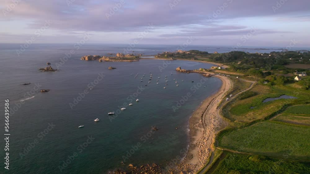 Gouffre de Plougrescant, Bretagne