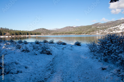 Petelinje Lake  Petelinjsko Jezero  is one of the Pivka intermittent lakes  Piv  ka jezera      a hydrologic phenomena in western Slovenia