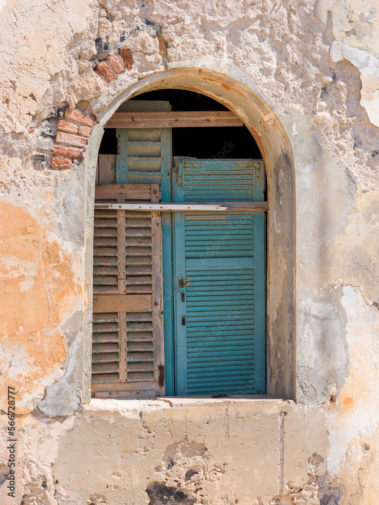 Fototapeta premium vue architecturale sur l'île de Gorée, Dakar, Sénégal, Afrique
