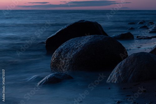 Fototapeta Naklejka Na Ścianę i Meble -  Rocky beach of the Baltic Sea at sunset