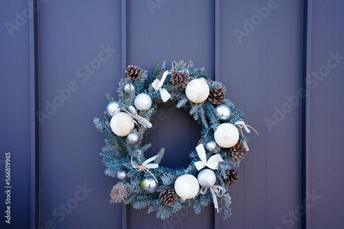 front door christmas lease