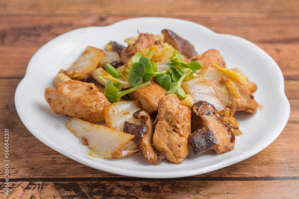 鶏肉と白菜のオイスターソース炒め