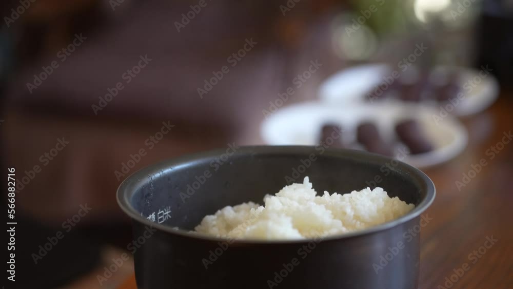 炊き立てのもち米