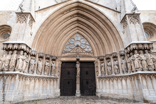 Принти на полотні Detail of the main entrance of the romanesque and gothic Cathedral of Santa Tecl