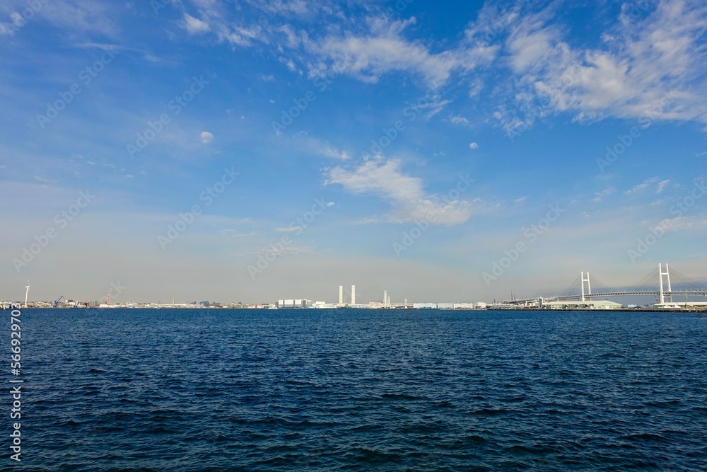 山下公園から眺める横浜港