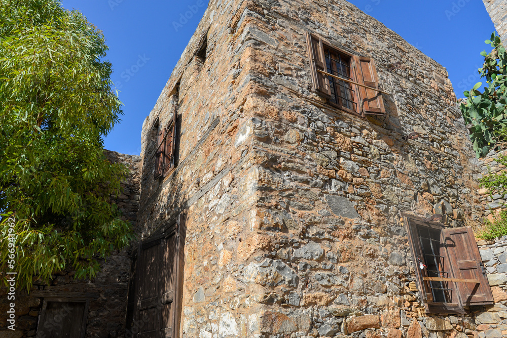 Festungsinsel Spinalonga (Kalydon) in Elounda, Agios Nikolaos, Kreta (Griechenland) Festungsinsel Spinalonga (Kalydon) in Elounda, Agios Nikolaos, Kreta (Griechenland)