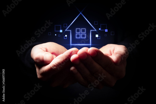mani  unite  immobiliare  concetto di assicurazione sulla casa