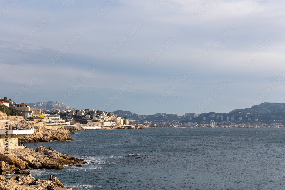 Ville de Marseille et la mer