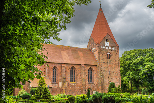 Kirche in Kirchdorf auf der Insel Poel in der Ostsee