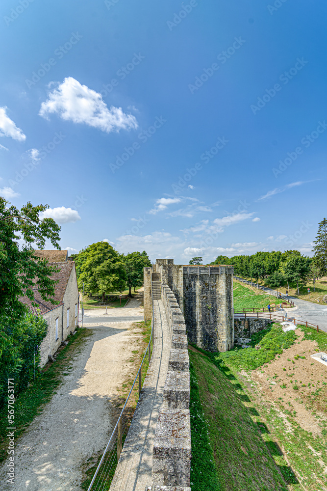 Provins