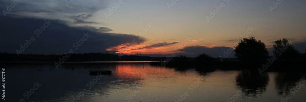 Naklejka premium Sunset scene at Lake Pfaffikon, Zurich.