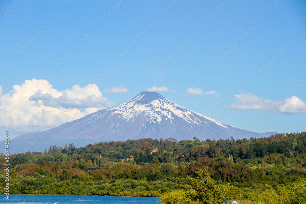 Vista cercana del Volcán Villarrica, Chile