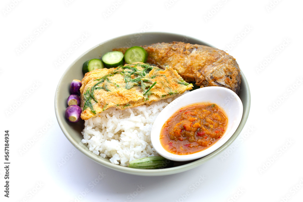 Rice with spicy shrimps chili paste and  fried mackerel fish, fried egg with climbing wattle and vegetables