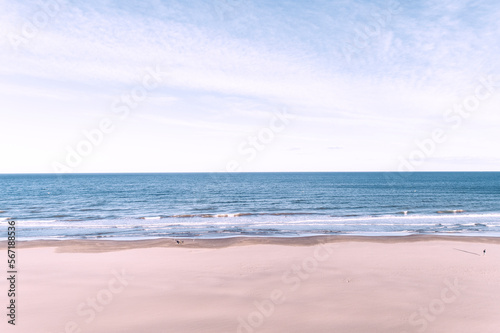 Fototapeta Naklejka Na Ścianę i Meble -  waves on the beach in the late afternoon, Valencia, Spain