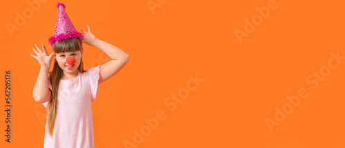 Little girl in funny disgui...