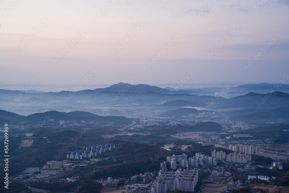 Obraz premium Landscape of Heukseong Mountain in Cheonan, Chungcheongnam-do, Korea
