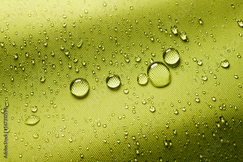 Cuadro en lienzo Waterproof textile with water drops