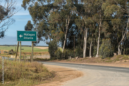 Turn-off from road R319 to the ferry at Malagas