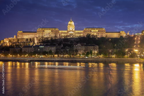 Obraz na płótnie Above Budapest and Danube river cityscape at evening , Hungary w salonie