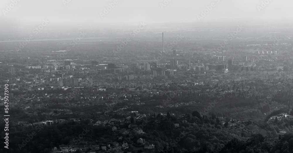 Fototapeta premium misty morning mist in city