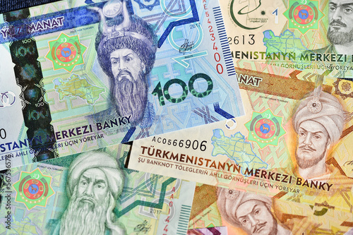 algunos billetes actuales de turkmenistan