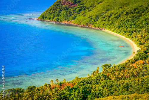 Obraz na płótnie Tropical sandy beach at summer day in Fiji Islands, Pacific ocean w salonie