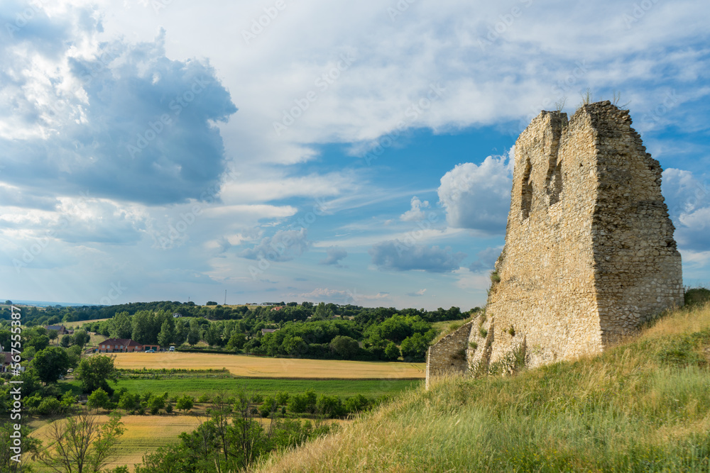 old castle ruins, ruins of szarvasko