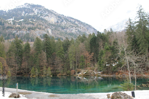 Lac naturel en Suisse