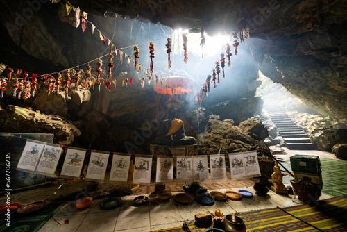 Canvastavla Grotte sacrée de Phnom Sampov, Battambang