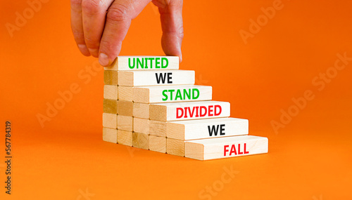 Fotografía United or divided symbol