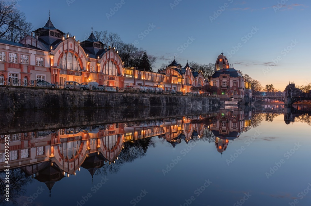 Obraz premium The illuminated building of the 