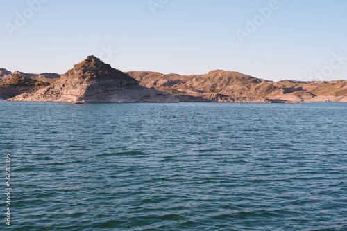 lago y montaña