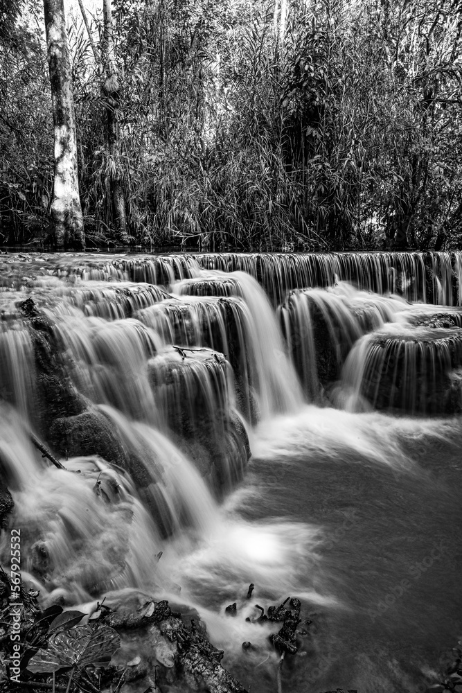 Fototapeta premium Kuang Si Falls, Luang Probang, Laos