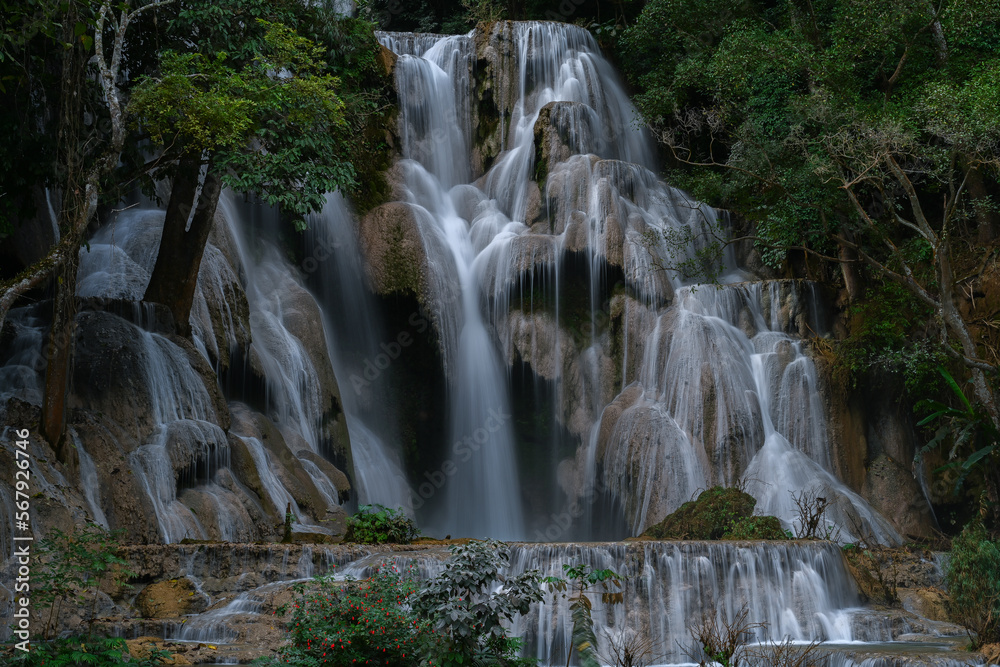 Obraz premium Kuang Si Falls, Luang Probang, Laos