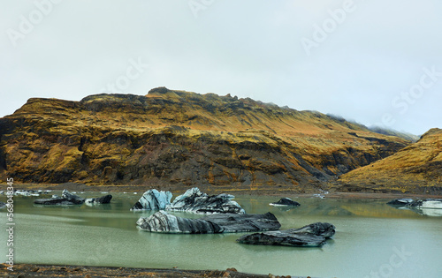 Melting of a Glavier in Iceland © Fernando